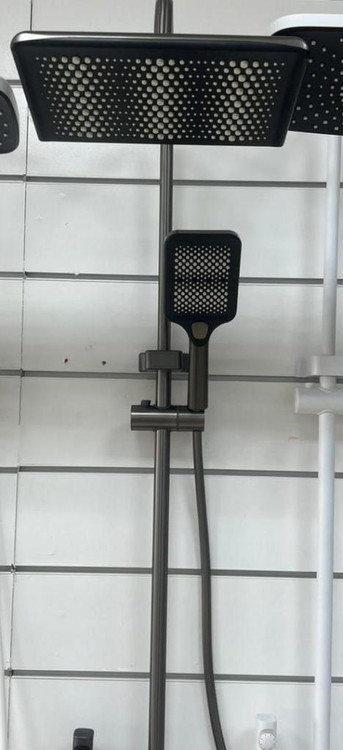 نمونه از نصب دیوار