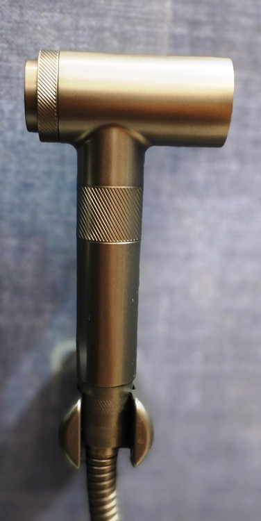 نمای نزدیک دسته شیر