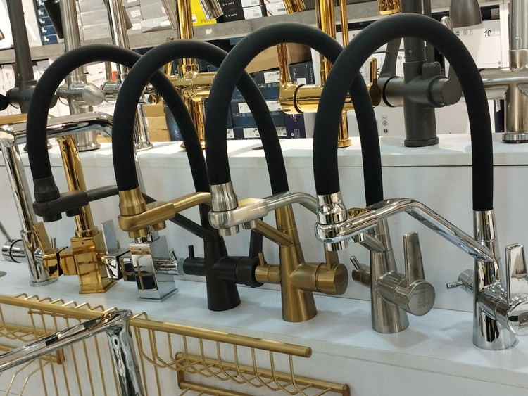 دسته کنترل مجزای آب تصفیه توی شیر بریمیکس