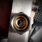 نمایی از پنل دوش نمایشگر دار و تایمر مصرف اب