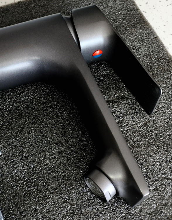 شیر روشویی برند هوادیائو رنگ دودی