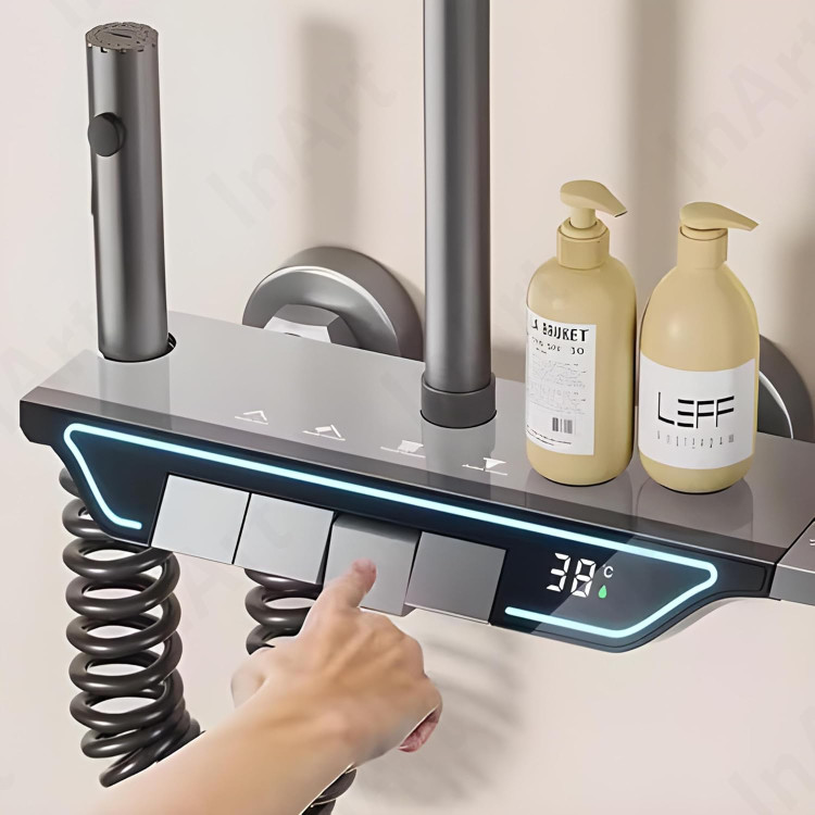 دوش هوشمند دیجیتال با طراحی لوکس و نمایشگر دمای آب