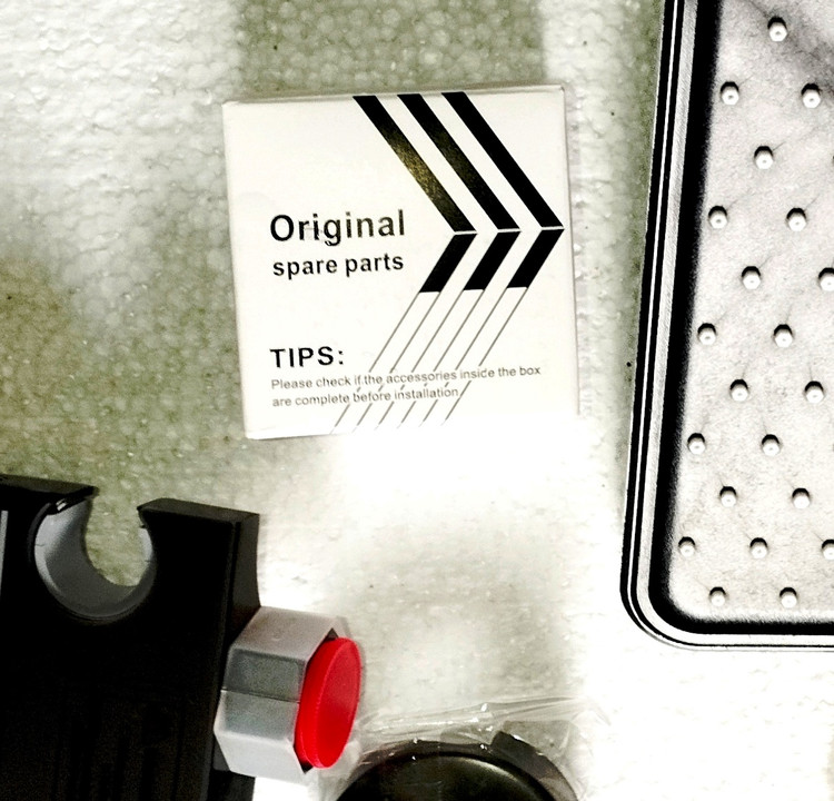 دوش حمام هوشمند مدل پیانویی نمایشگردار دیجیتال رنگ دلفینی برند دیکالان