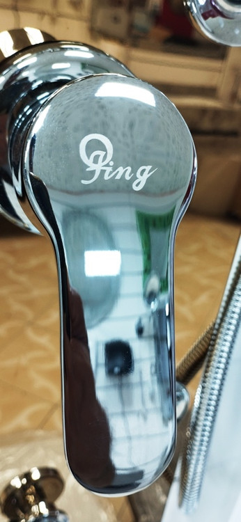 پنل دوش ماساژور دار مدل نمایشگردار دیجیتال برند PING